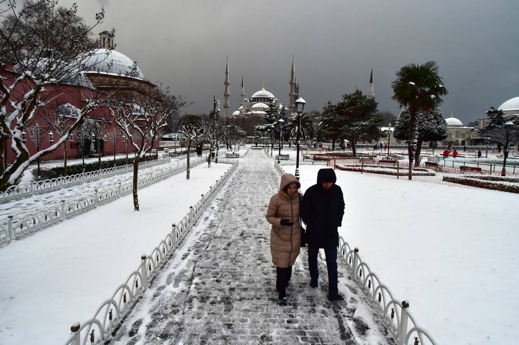 İstanbul'a ne zaman kar yağacak? Uzmanlardan korkutan açıklama: -40 derecelere hazır olun! 19